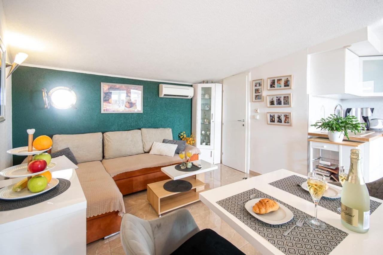 Holiday Home Nevera Makarska Buitenkant foto