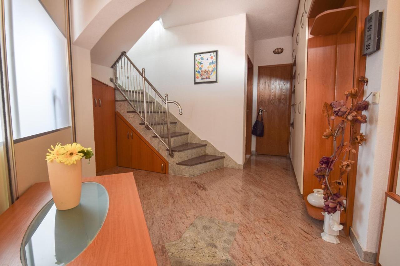 Holiday Home Nevera Makarska Buitenkant foto